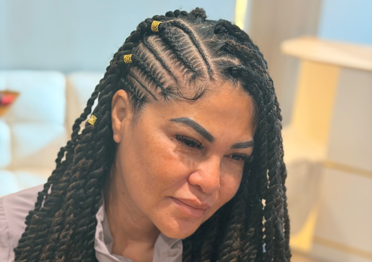 Twist con trenzas de lado 