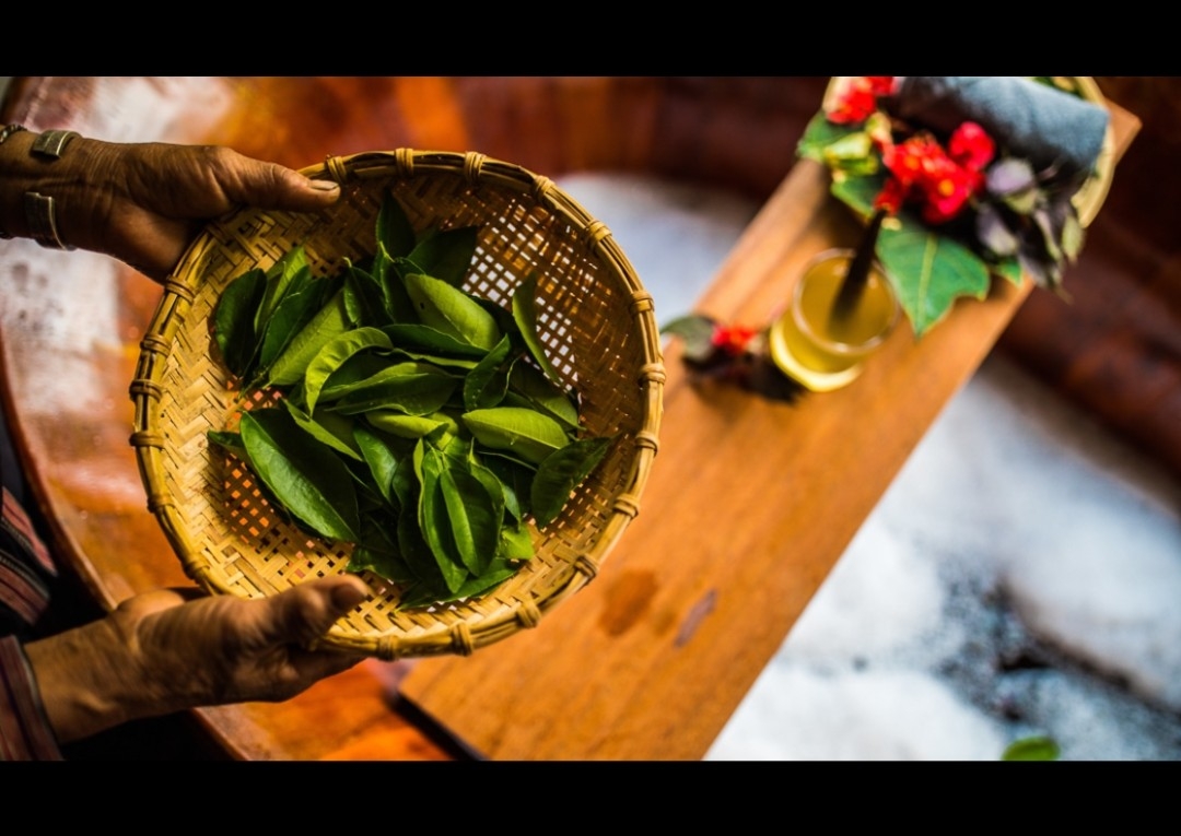 🌿 Herbal Pedicure – Red Dao Inspired 🌿