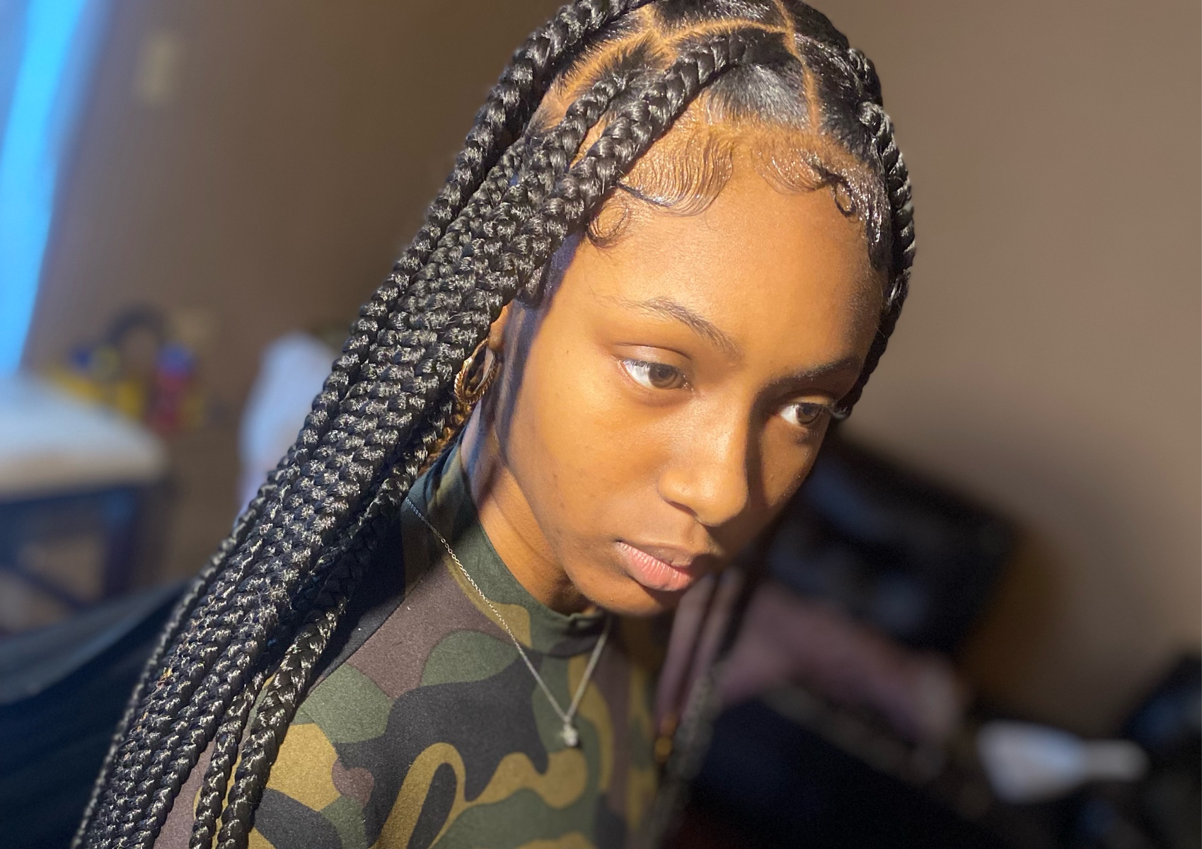 Large knotless 