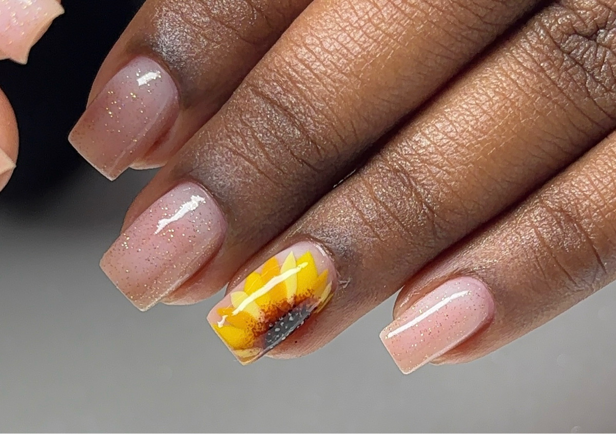 Gel Polish Hands & Toes Minimal design 