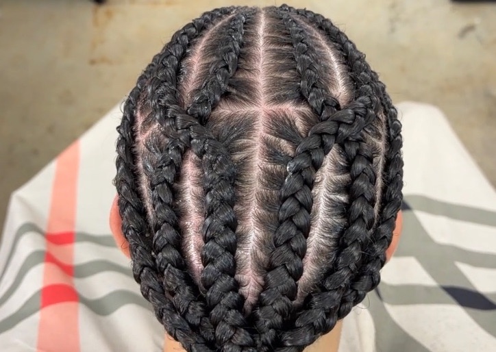 SIMPLE DESIGN • Full or 3/4 hair