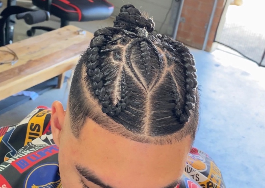COMPLEXED DESIGN • Half hair