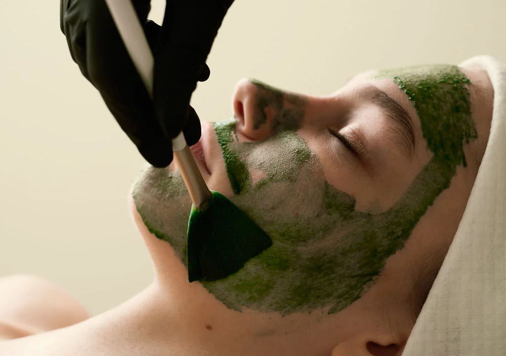 Green Sea Peel + Pre/Post Care Kit included