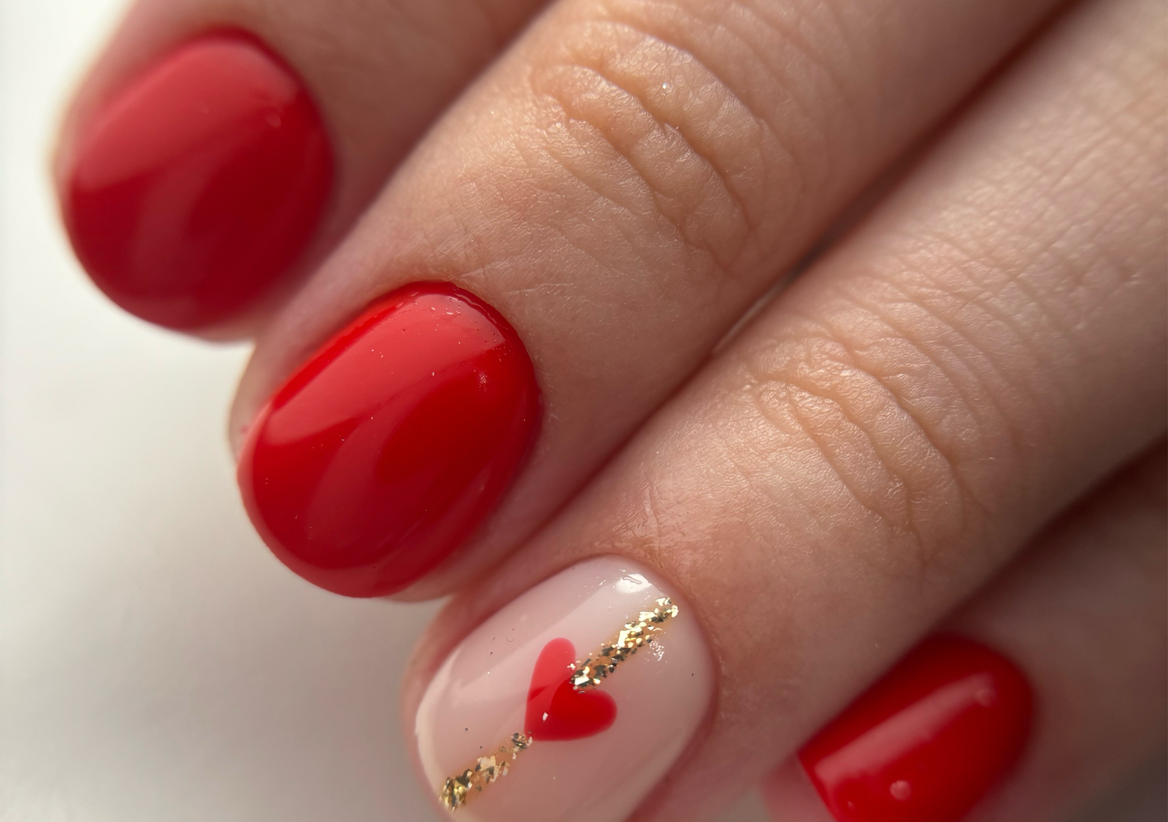 Manicura en gel rusa