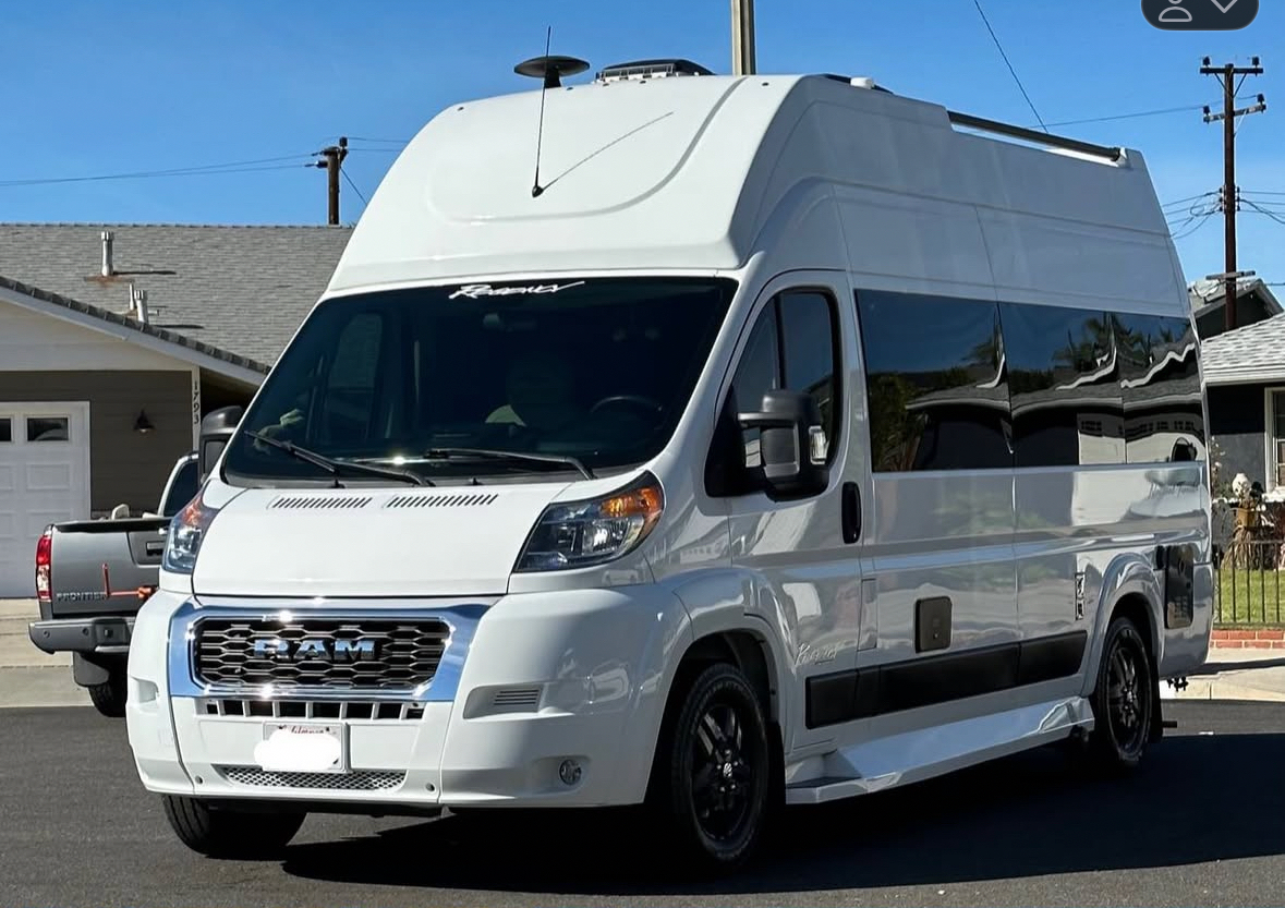 Exterior detail - full size suv/large truck