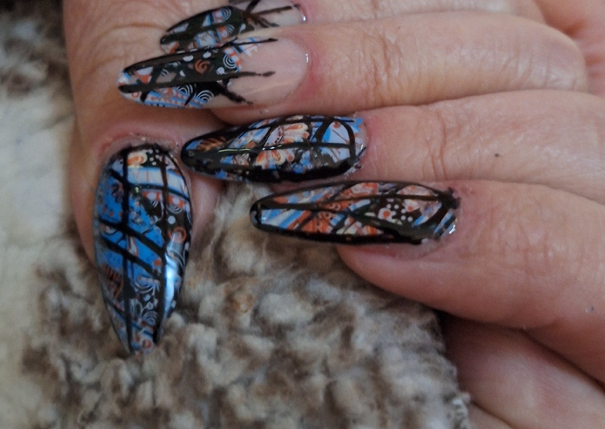 Soak and newset nails  (5/5)