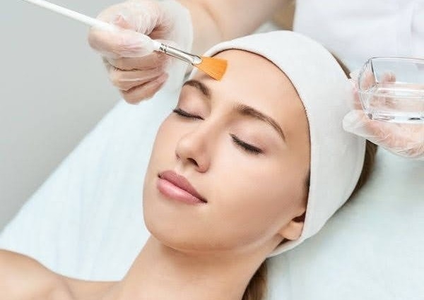 DermEsthetic treatment with facial treatment
