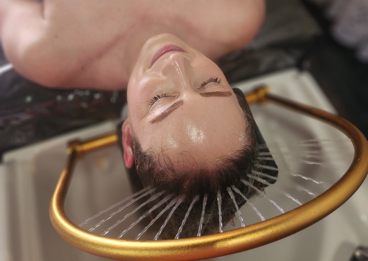 Deluxe head spa