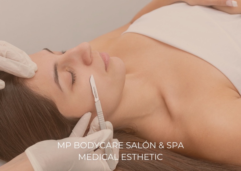 Dermaplaning / Dermaplaning