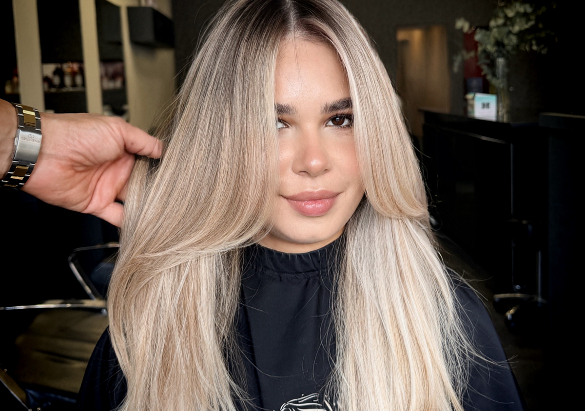 FULL HEAD BALAYAGE  (2/4)