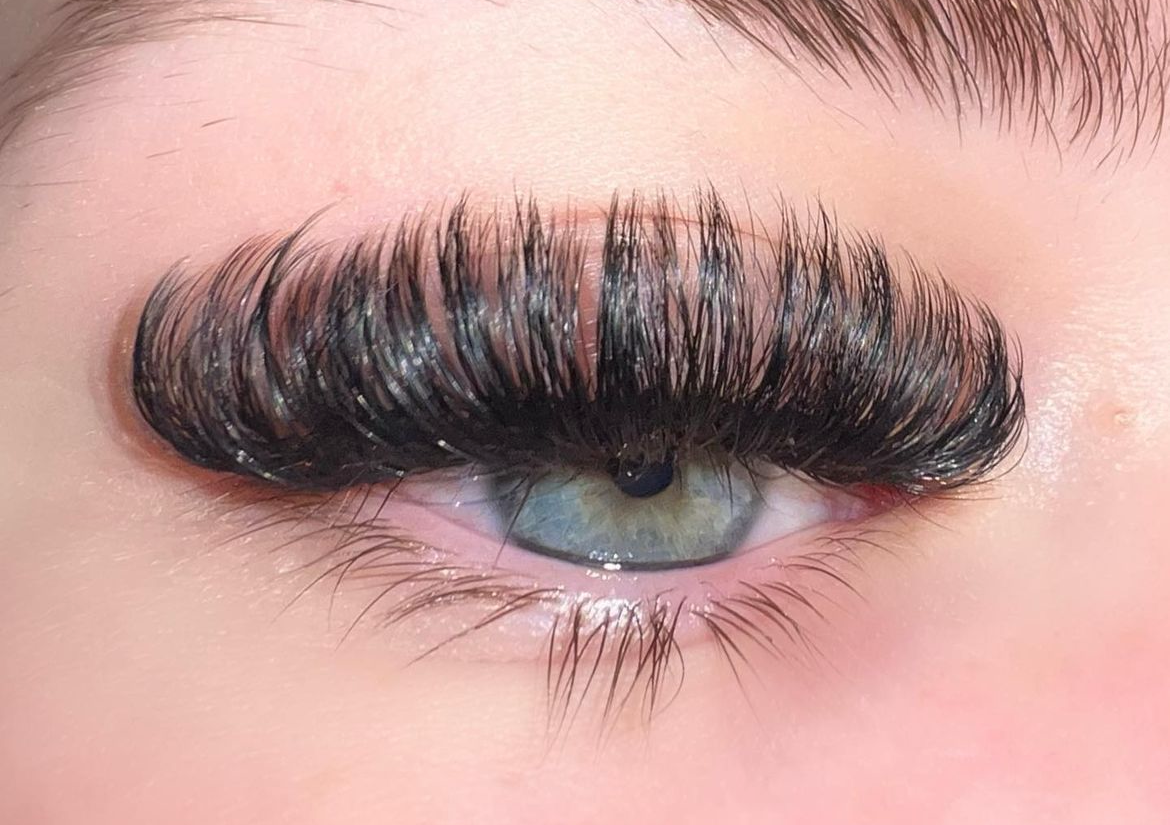 Mega Volume lashes fullset