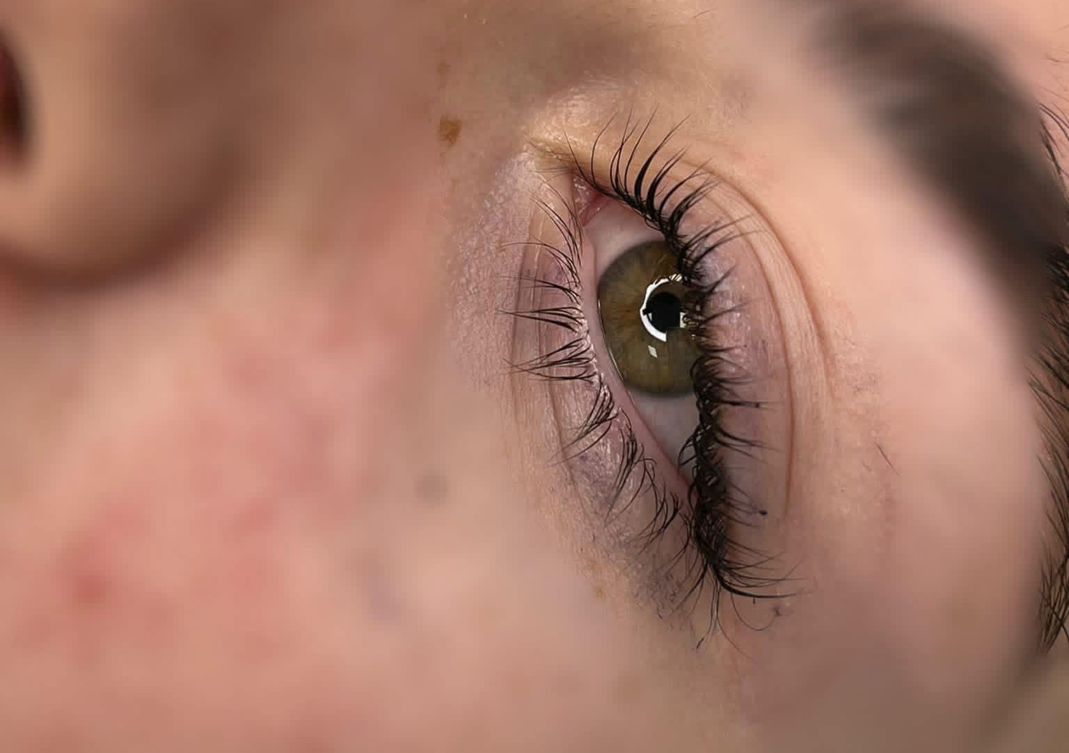 Builder gel nails + free lash lift & tint