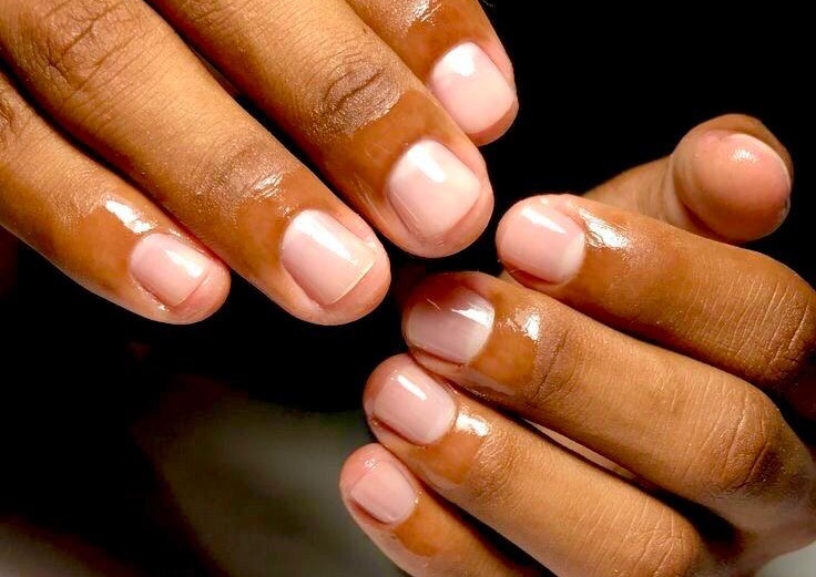 MANICURE 