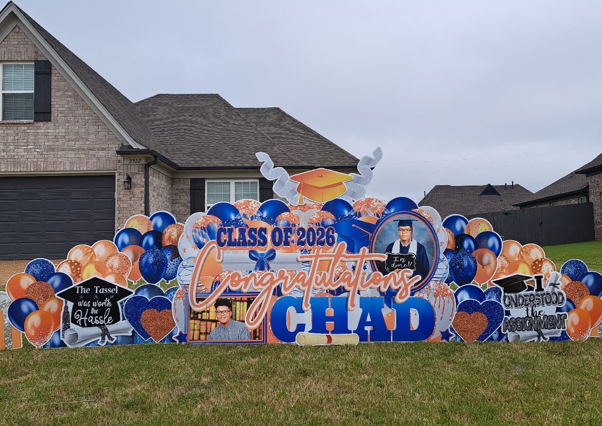 4x7 Grad keepsake w/ grad sign flairs