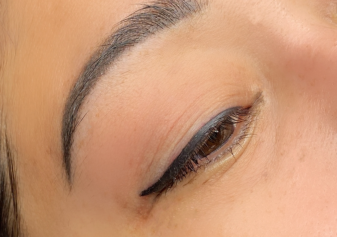 Eyeliner Makeup Tattoo - 1st Session