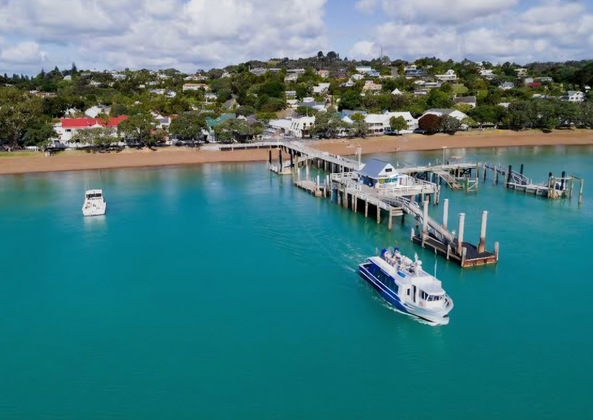Airport to Russell (via vehicle car ferry)