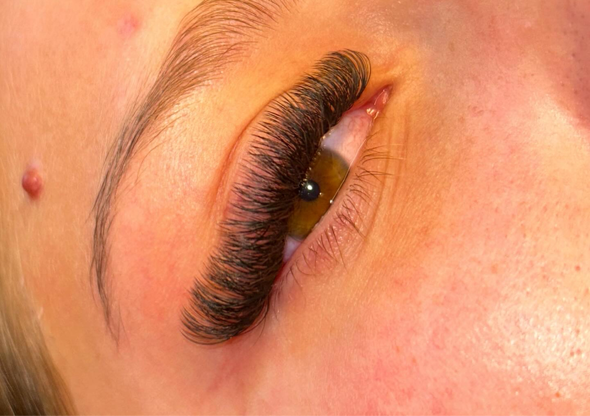 Hybrid lashes infill (1-2 weeks)