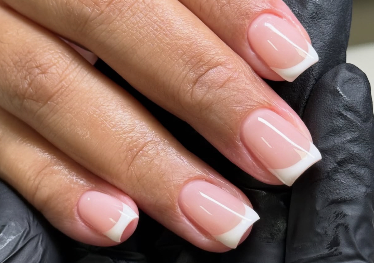 Gel overlay french tips (medium/long nails)