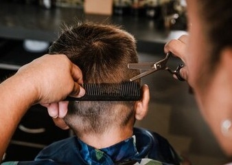 Kids Haircut 6 & 10 years old ( short back & side only )