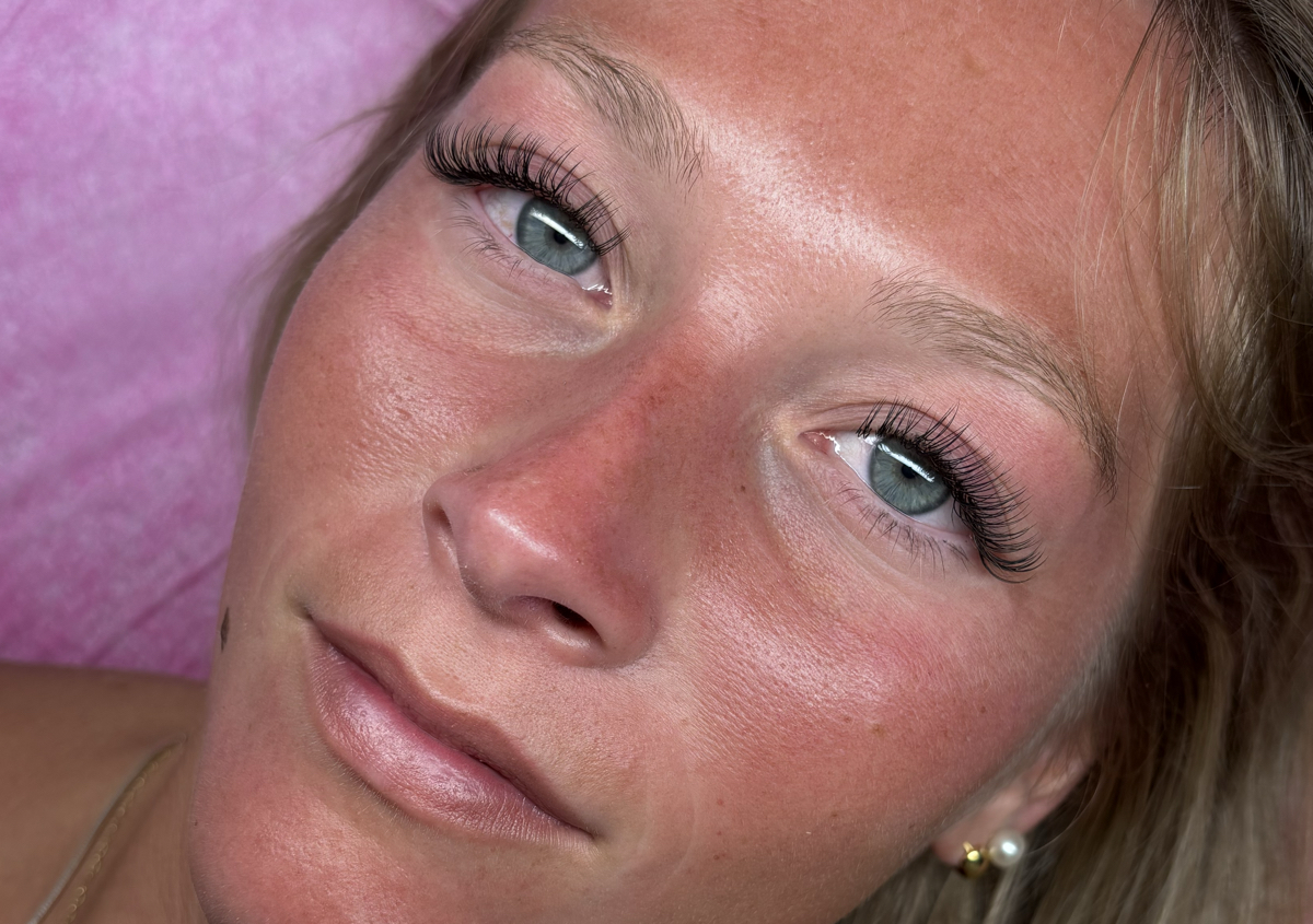 Natural Lash Extensions
