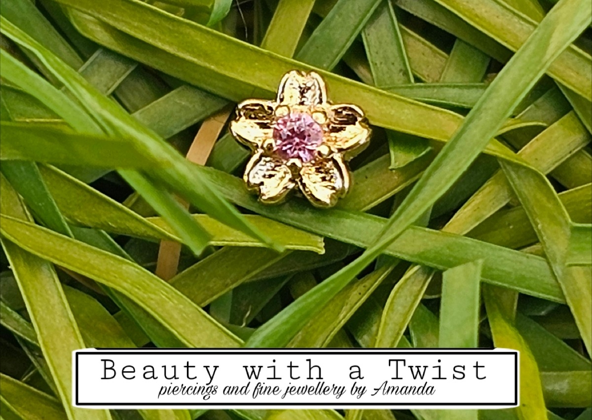 Pink cz cherry blossom solid 14ct yellow gold