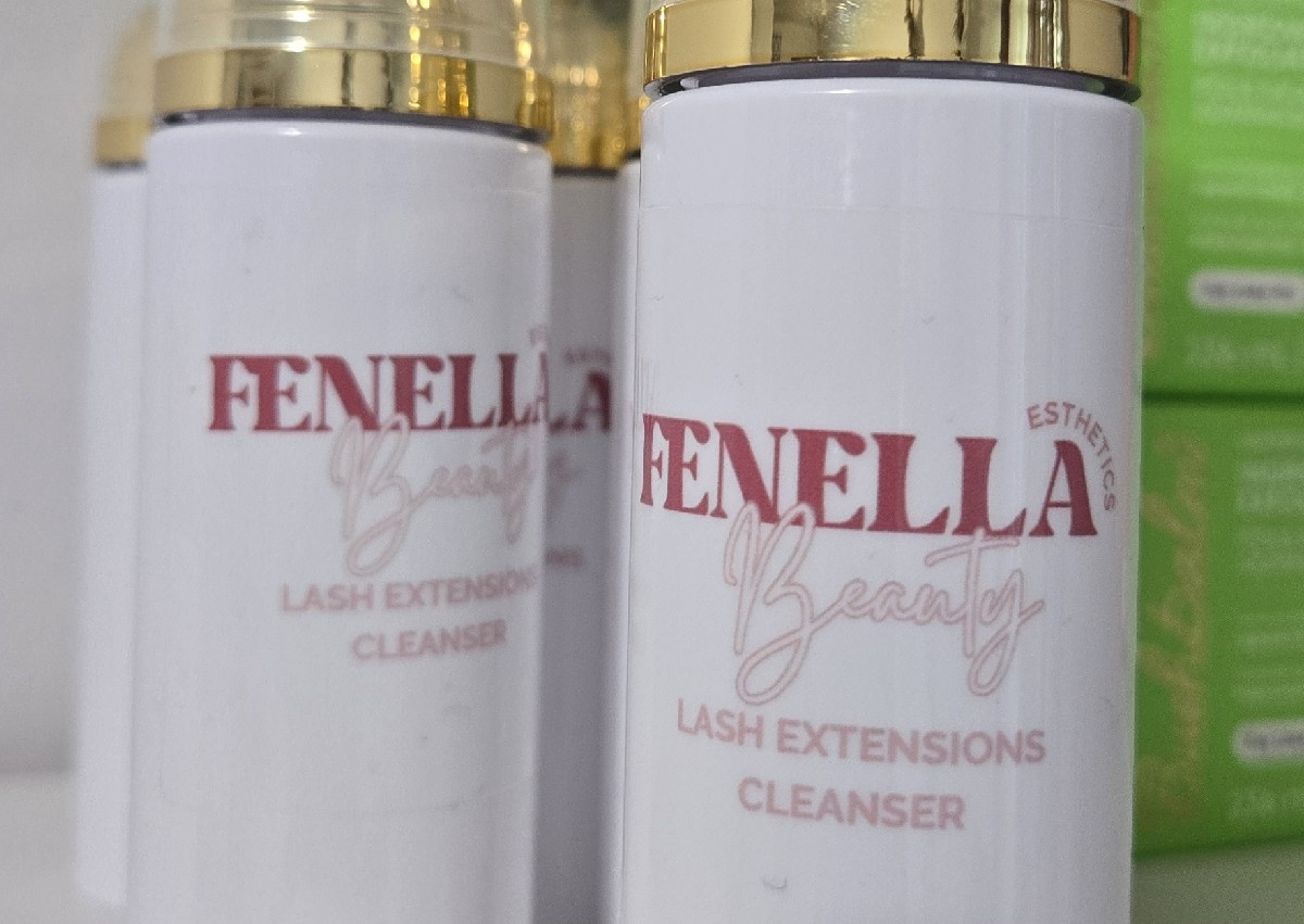 Lash extension cleanser 