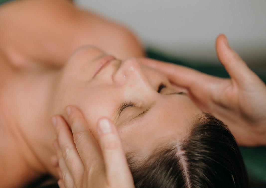 Luxury Holistic Facial Massage