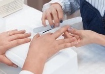 SIGNATURE MANICURE (