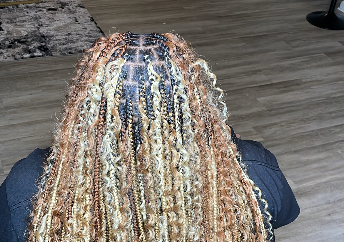  Small boho Knotless waist length