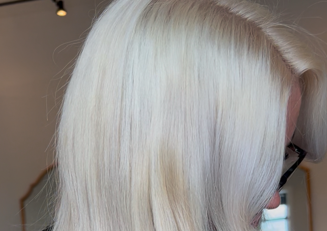 𝐏𝐋𝐀𝐓𝐈𝐍𝐔𝐌 𝐂𝐀𝐑𝐃