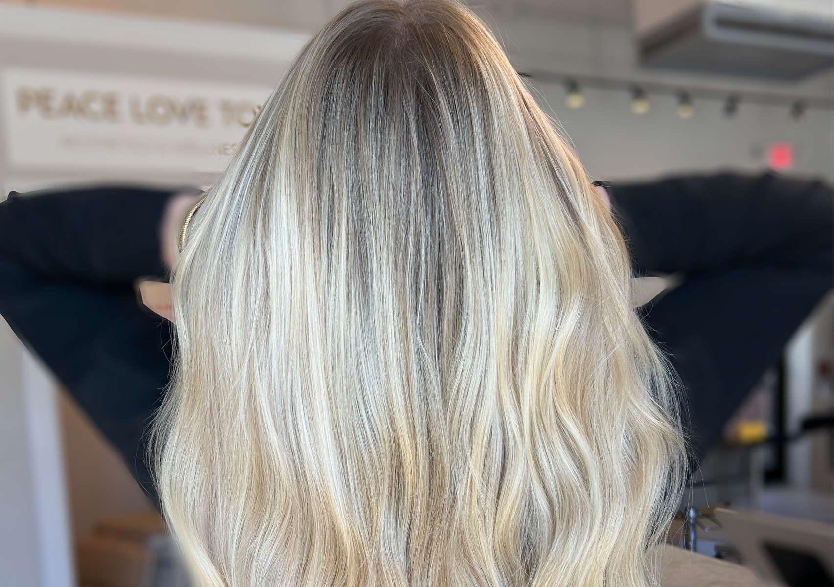 𝐅𝐔𝐋𝐋 𝐂𝐔𝐒𝐓𝐎𝐌 𝐋𝐈𝐕𝐄𝐃-𝐈𝐍 𝐁𝐋𝐎𝐍𝐃𝐈𝐍𝐆