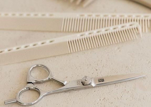 𝐇𝐀𝐈𝐑𝐂𝐔𝐓