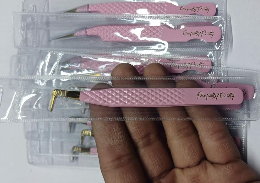 Fine L boot tweezer