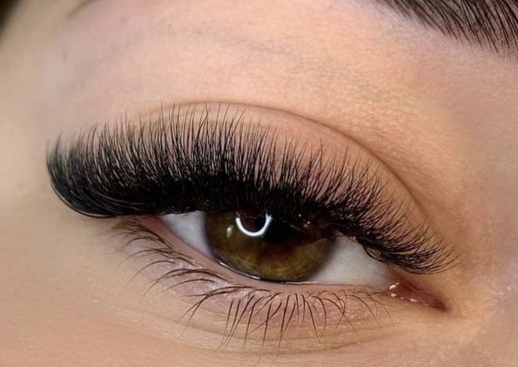 Wimpernverlängerungen Volume 3D-5D / Extensii gene   Volum 3D-5D