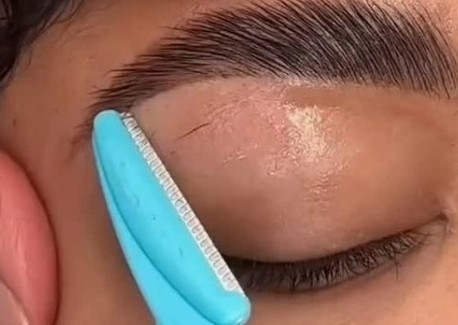 Perfilado de cejas 