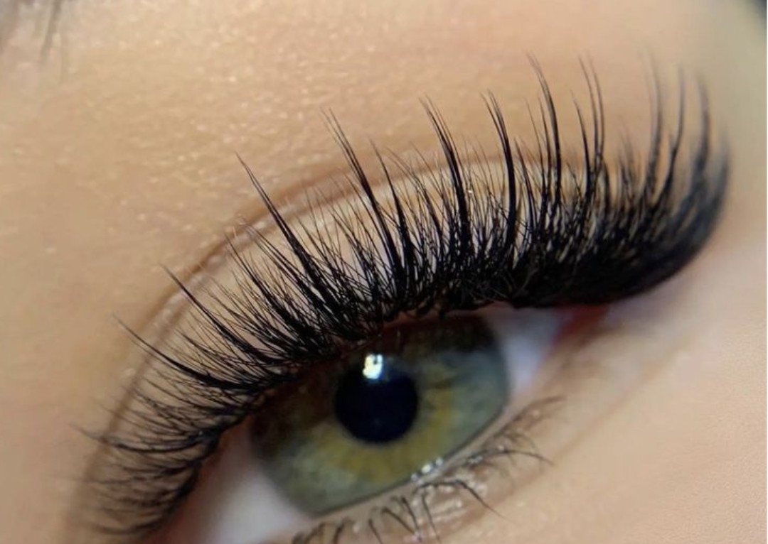 Extensiones de pestañas wispy 