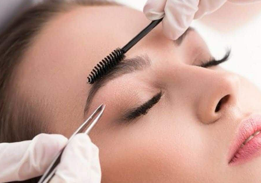 Depilacion Cejas a navaja con navaja 