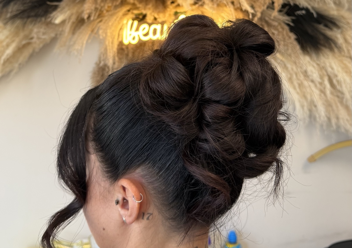 Big hair ups (e.g pammy bun, french twist)
