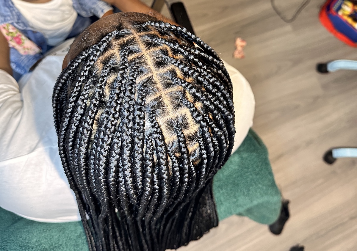 Medium Knotless braid (1/2)