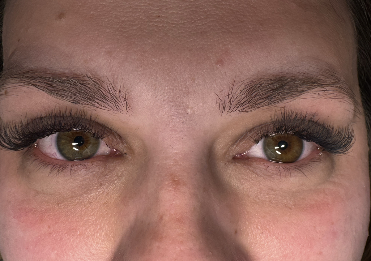 Doll eyes