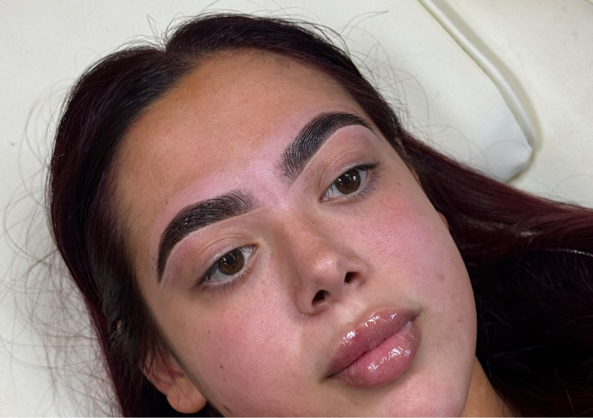 Signature brow with hybid tint. 