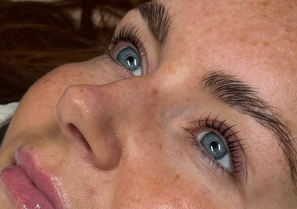 Lash Lift And Tint .