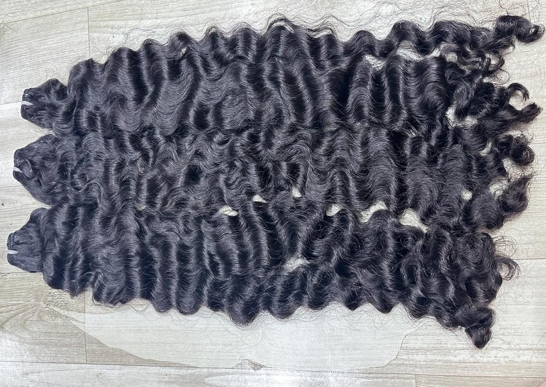 Lavish Loose Curls 20"