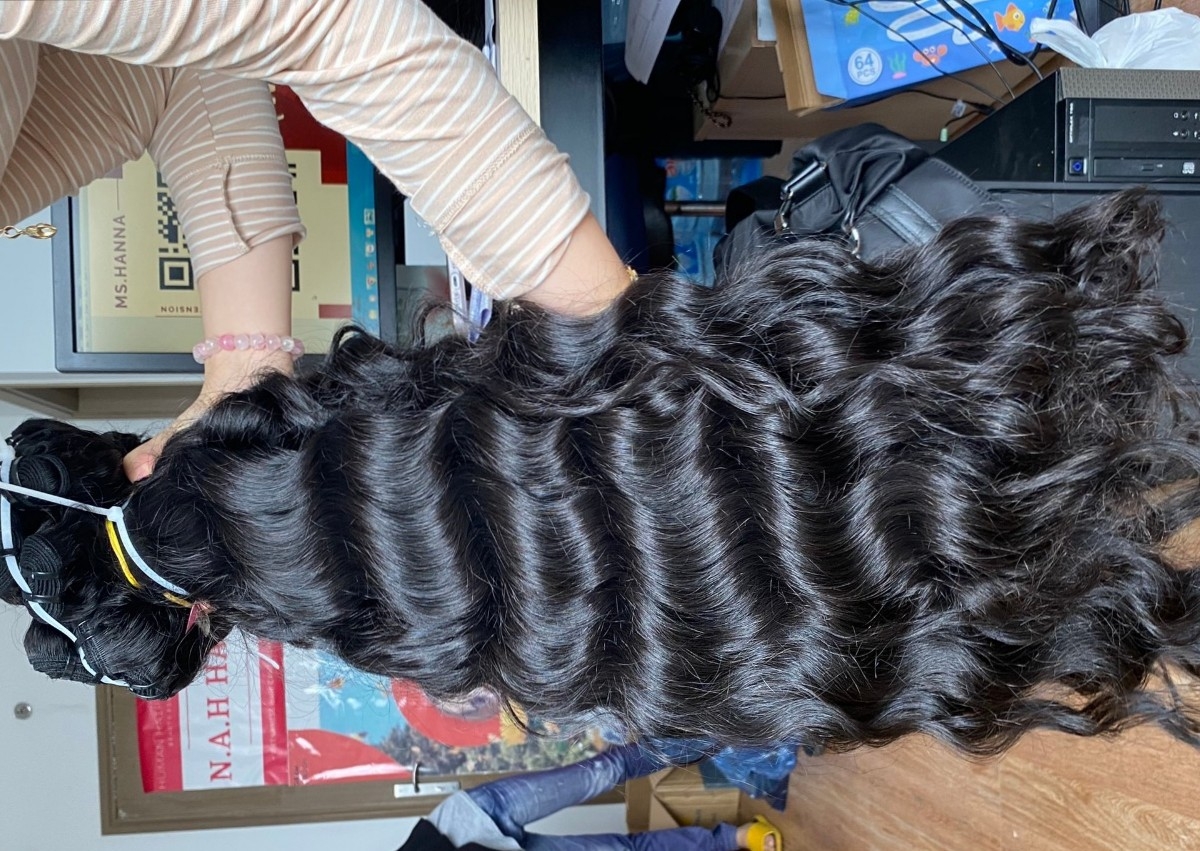 Signature Loose Wave 18"