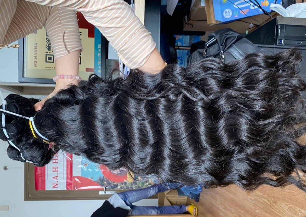 Signature Loose Wave 24"