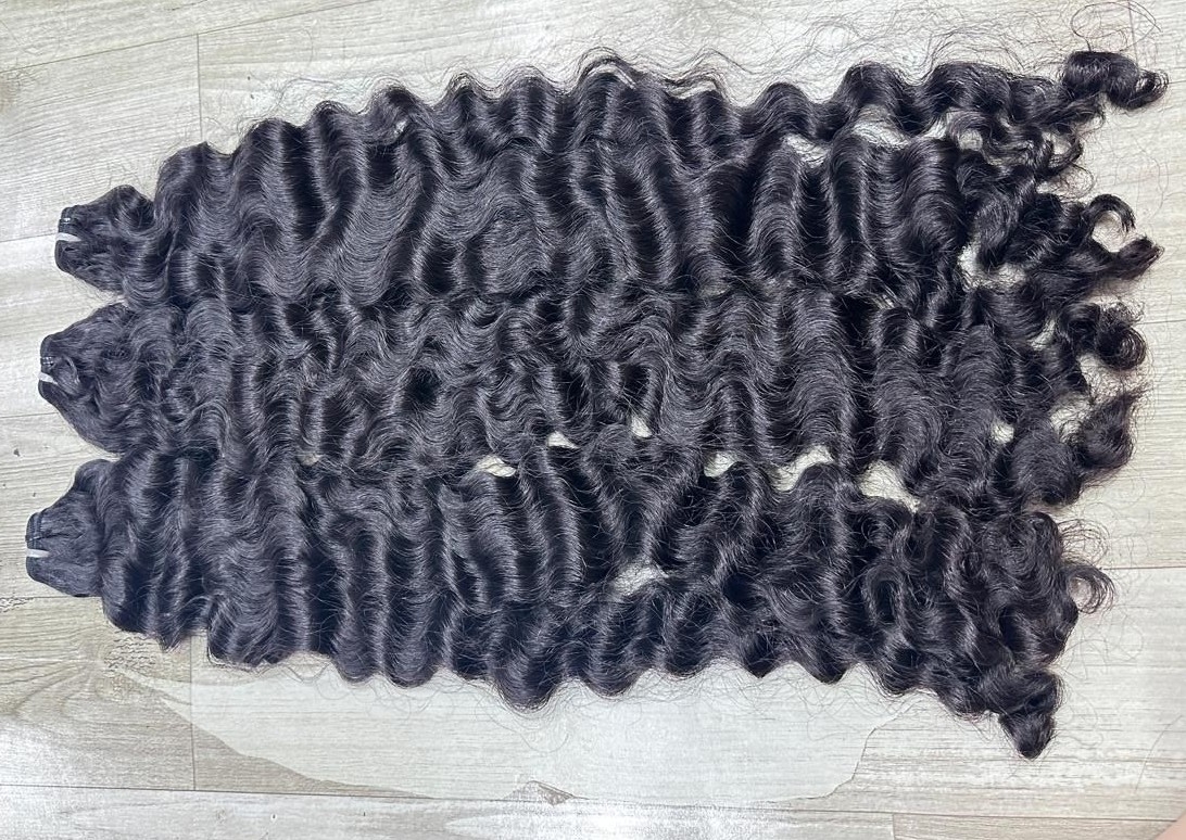 Lavish Loose Curls 14"
