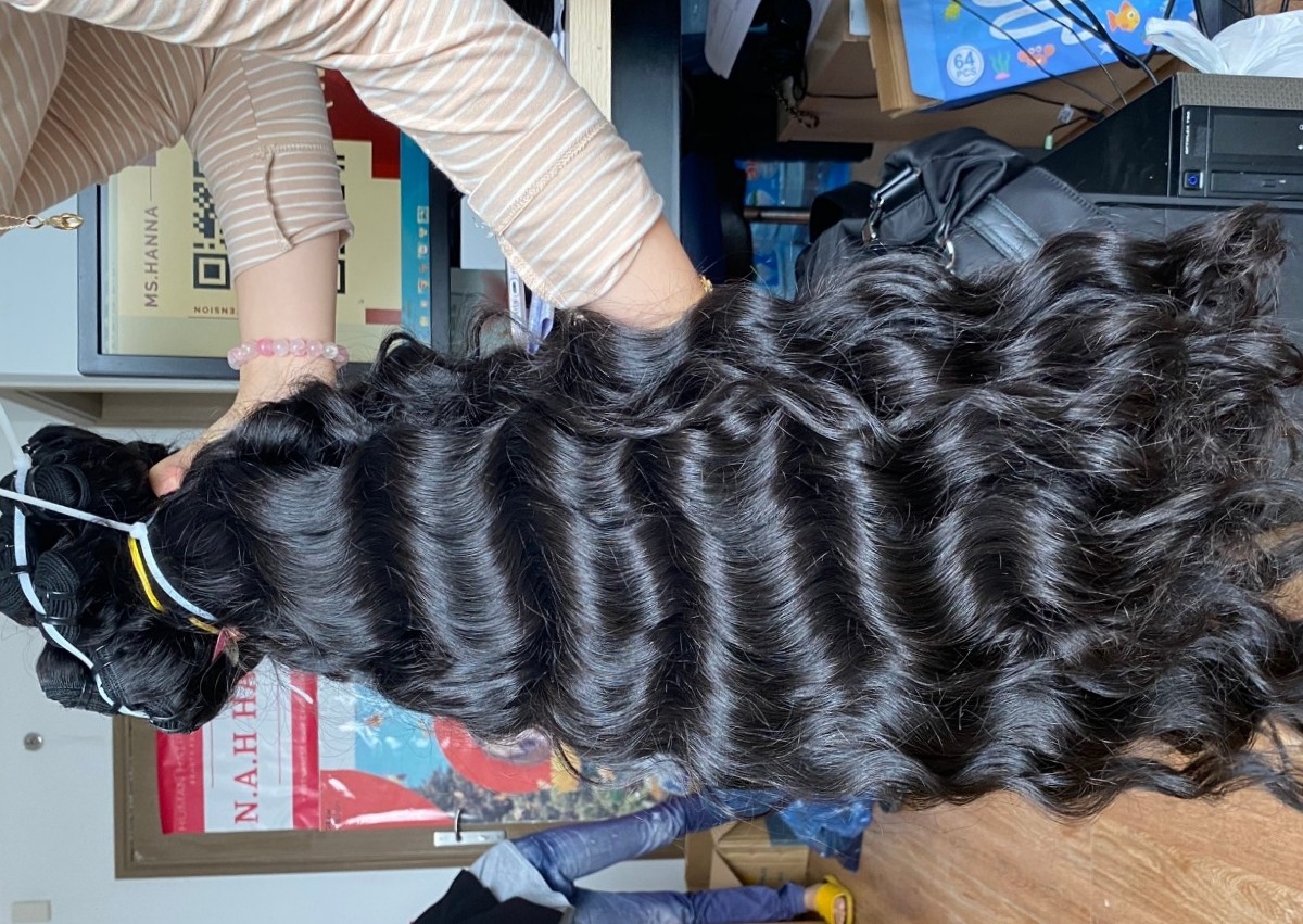 Signature Loose Wave  22"