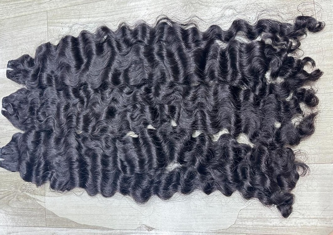 Lavish Loose Curls 24"
