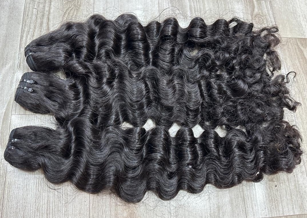 Divine Elite Wavy 28"