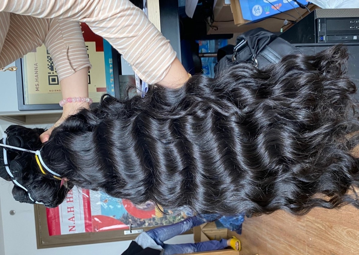 Signature Loose Wave 20"